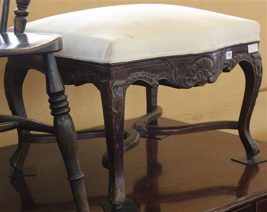Dressing stool on carved supports
